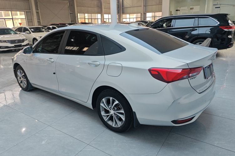 别克 威朗 2022款 Pro 533T 乐享版车身外观4