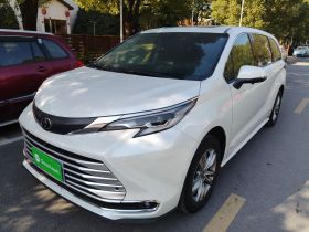 丰田 赛那SIENNA 2024款 2.5L混动 舒适版