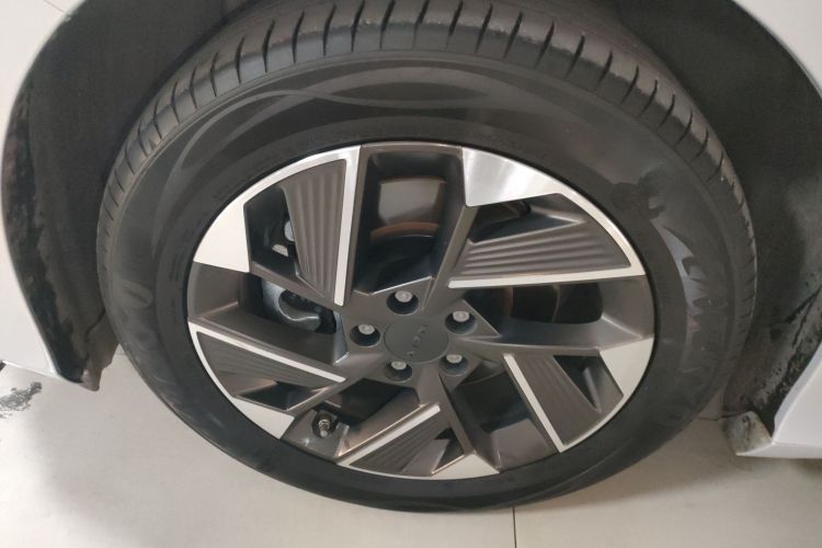 埃安 AION S Plus 2023款 70 智驾版 三元锂车身外观6007