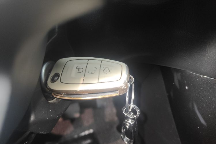 福特 福克斯 2018款 三厢经典 1.6L 自动风尚型智行版中控内饰11