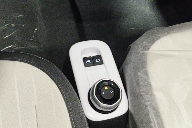 吉利银河 熊猫 2025款 210km 元气熊中控内饰18