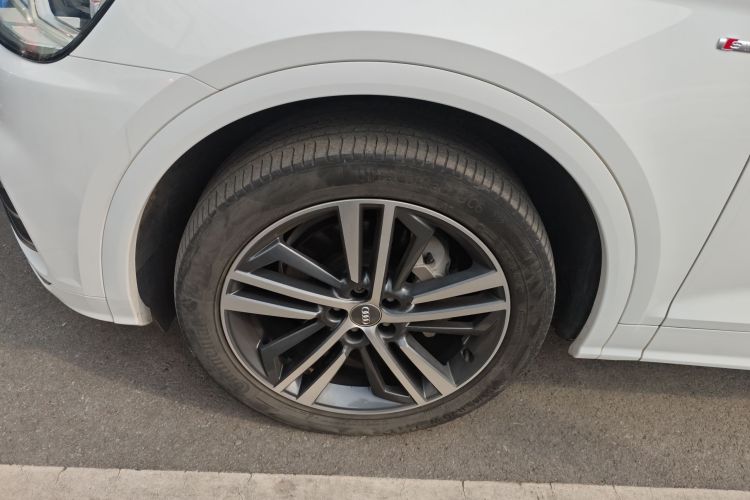 奥迪Q5L 2020款 改款 40 TFSI 荣享时尚型车身外观6007