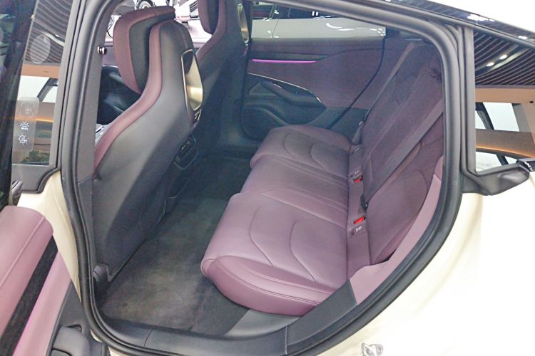 小米汽车 小米SU7 2024款 四驱超长续航高阶智驾Max版中控内饰21