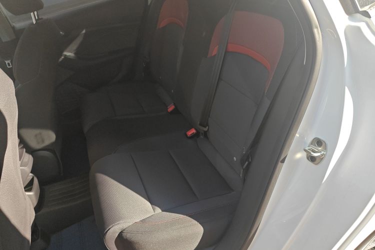 名爵 MG5 2023款 180DVVT 手动风尚版中控内饰21