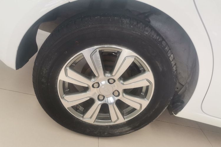 雪佛兰 爱唯欧 2014款 三厢 1.4SL MT 舒适版车身外观56