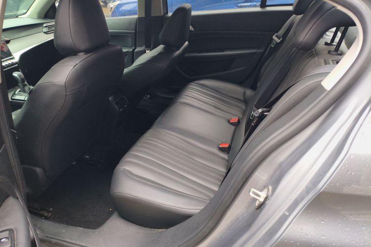 标致408 2024款 360THP 龘龘款 罗曼尼版中控内饰21