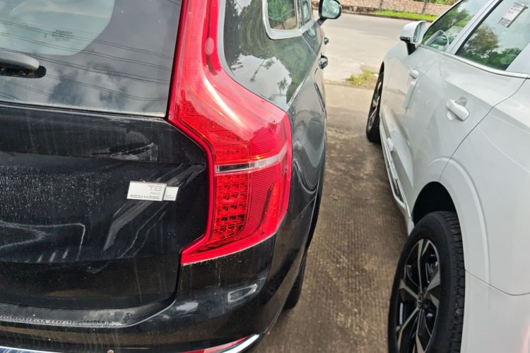 沃尔沃XC90新能源 2024款 T8 智尊豪华版 7座车身外观6006