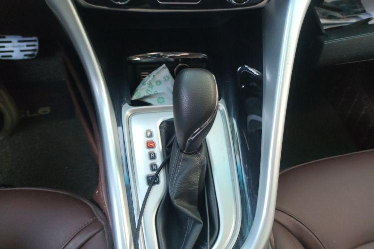 别克GL6 2018款 18T 6座尊贵型中控内饰18