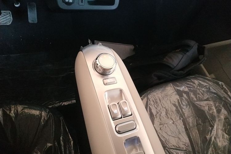 长安启源 长安Lumin 2025款 205km 香沁款中控内饰18