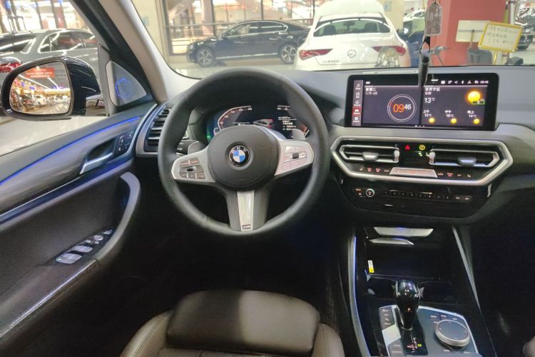 宝马X3 2023款 改款 xDrive30i 领先型 M曜夜套装中控内饰13