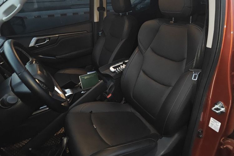 五十铃 D-MAX 2021款 1.9T自动四驱柴油Global引领型RZ4E局部细节19