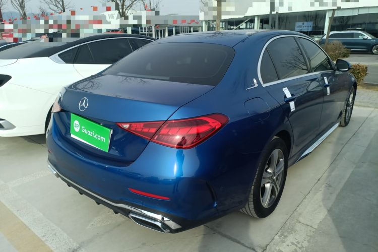奔驰C级 2022款 改款 C 200 L 运动版车身外观7