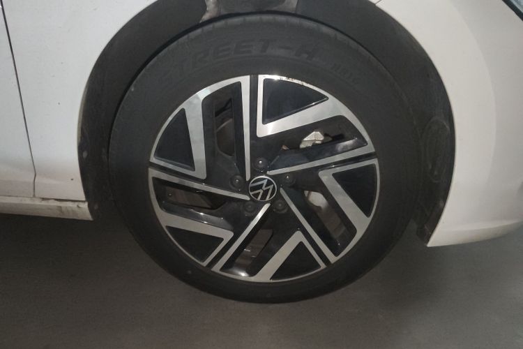 大众 速腾 2023款 300TSI DSG超越版车身外观10