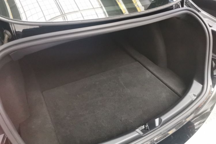 特斯拉 Model 3 2022款 后轮驱动版机舱底盘23