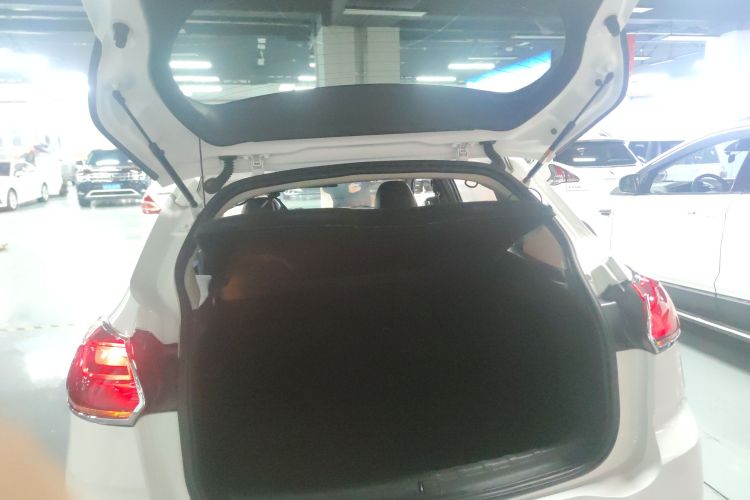 雪铁龙C3-XR 2015款 1.6L 自动先锋型局部细节23