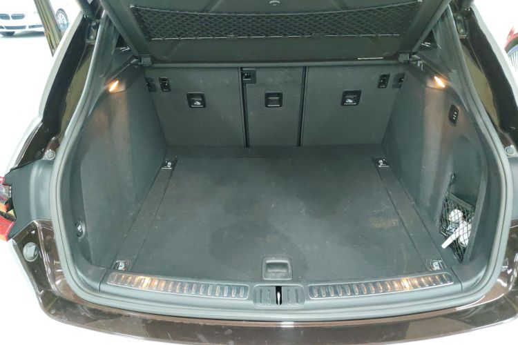 保时捷 2017款  Macan S 3.0T机舱底盘23