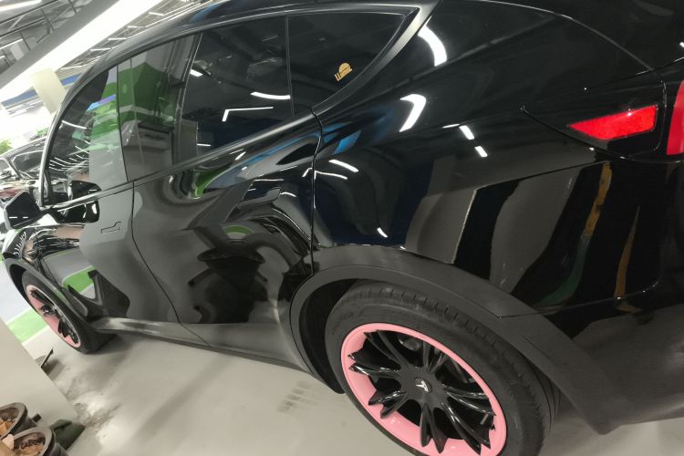 特斯拉 Model Y 2023款 后轮驱动版车身外观4