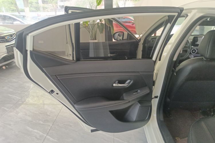 日产 轩逸 2022款 1.6L XL CVT悦享版中控内饰49