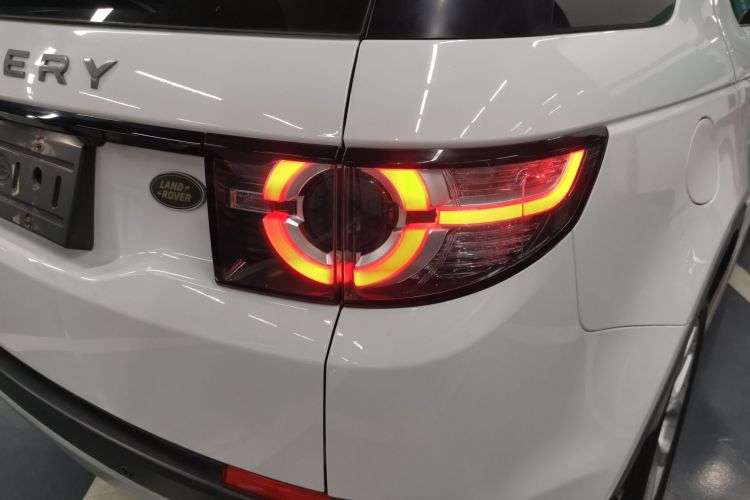 路虎 发现神行 2017款 2.0T HSE车身外观6006