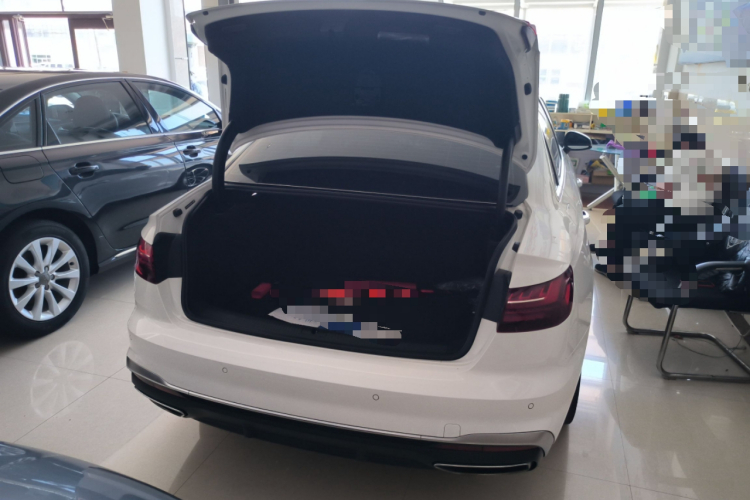 奥迪A4L 2023款 40 TFSI 时尚动感型中控内饰23