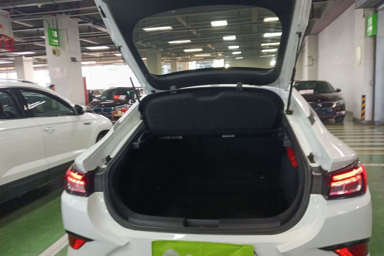 江汽集团 嘉悦A5 2020款 1.5T CVT超越型机舱底盘23