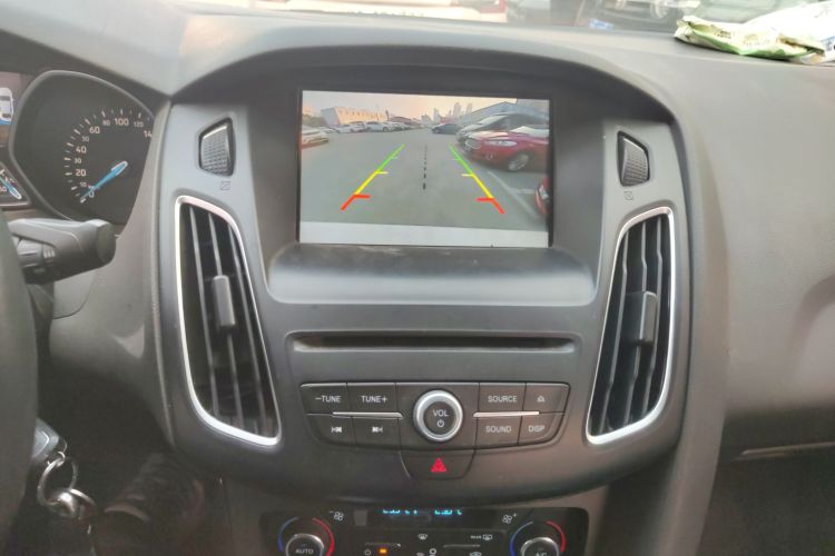 福特 福克斯 2015款 三厢 EcoBoost 180 自动精英型中控内饰16