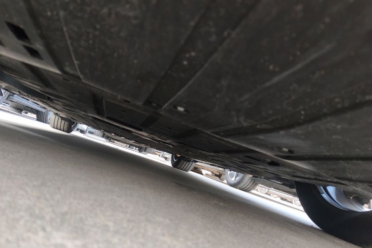 鸿蒙智行 智界R7 2025款 增程 251km Max局部细节9008