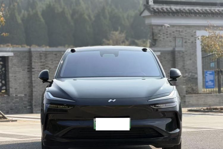 乐道L60 2024款 60kWh 四驱版车身外观2