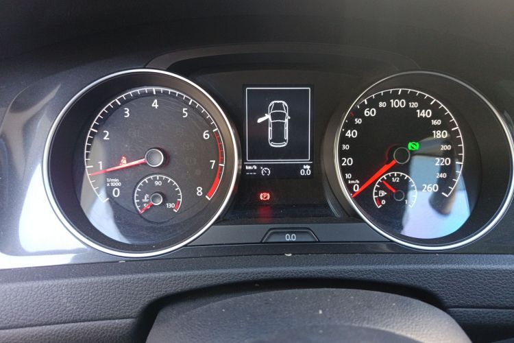 大众 高尔夫 2017款 1.6L 自动舒适百万辆纪念版局部细节14