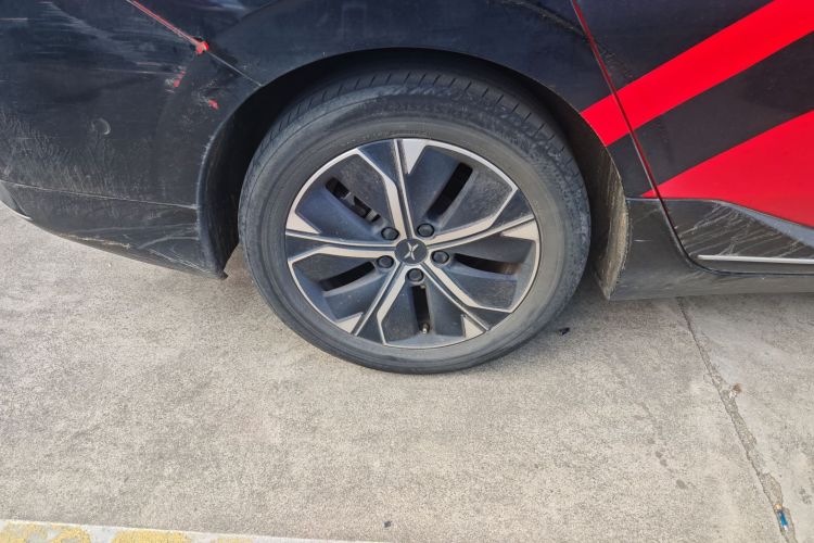 小鹏P5 2022款 550E车身外观6008