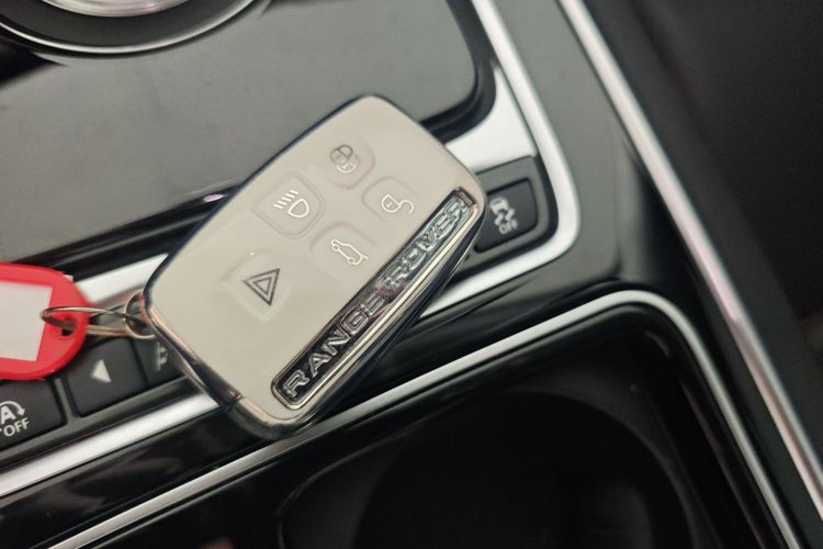 捷豹XEL 2019款 2.0T 200PS 豪华版中控内饰11