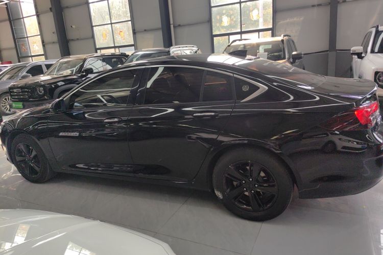 别克 君威 2017款 20T 豪华型车身外观4