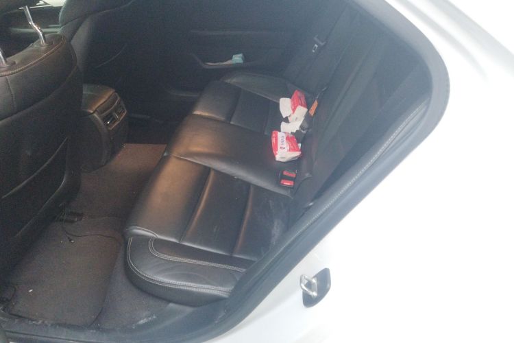 凯迪拉克ATS-L 2017款 28T 时尚型中控内饰21