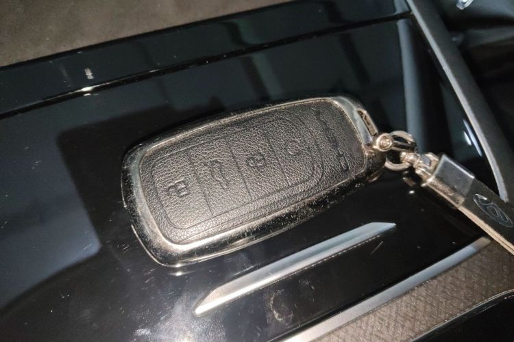 奇瑞 瑞虎9 2023款 2.0T 双离合两驱领先版 5座中控内饰11