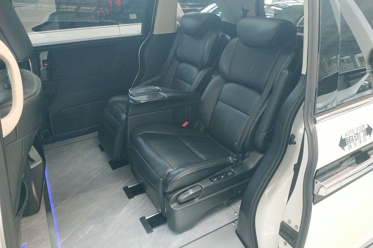 本田 艾力绅 2016款 2.4L 豪华版中控内饰21