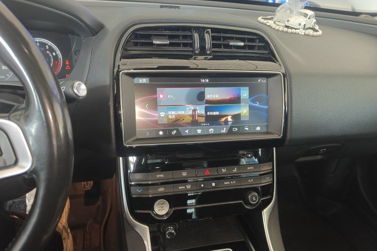 捷豹XEL 2018款 2.0T 250PS 尊享版中控内饰16