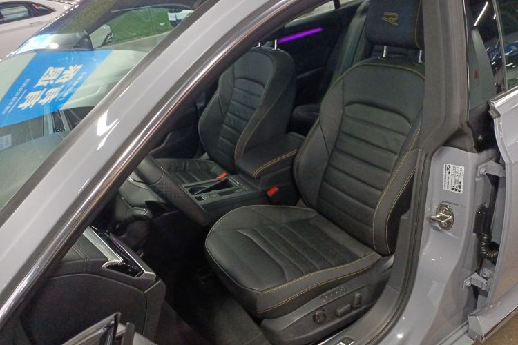 一汽-大众CC 2024款 380TSI 夺目版中控内饰19