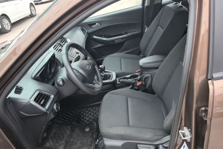 福特 福睿斯 2019款 改款 1.5L 手动质享型（胎压监测） 国VI局部细节19