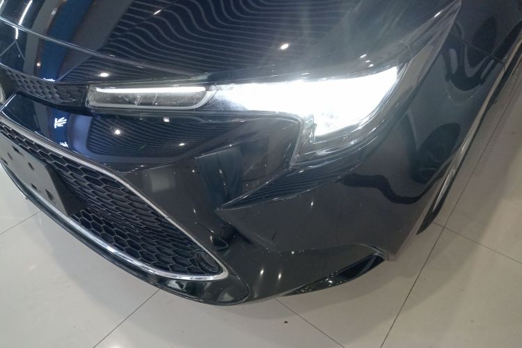 丰田 雷凌 2021款 双擎 1.8H E-CVT豪华版车身外观36