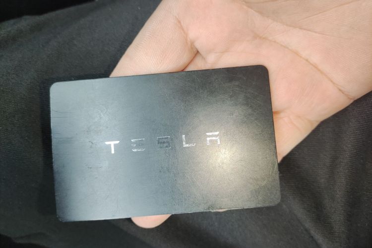 特斯拉 Model Y 2022款 长续航全轮驱动版中控内饰7001