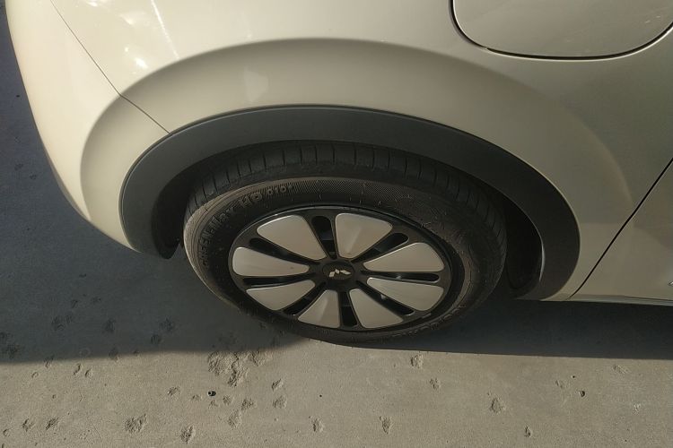 五菱汽车 五菱缤果 2025款 333km 灵犀尊享款车身外观6007