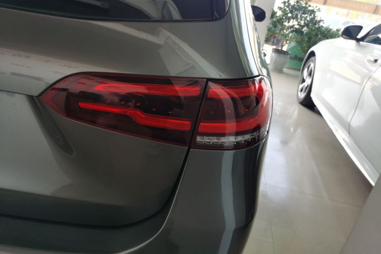 奔驰B级 2021款 B 200 动感型车身外观6006