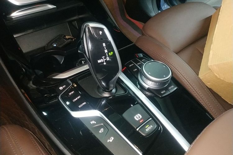 宝马X3 2021款 改款 xDrive28i M运动套装中控内饰18