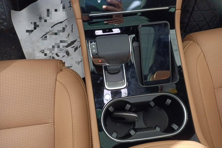 理想汽车 理想ONE 2021款 增程6座版中控内饰18