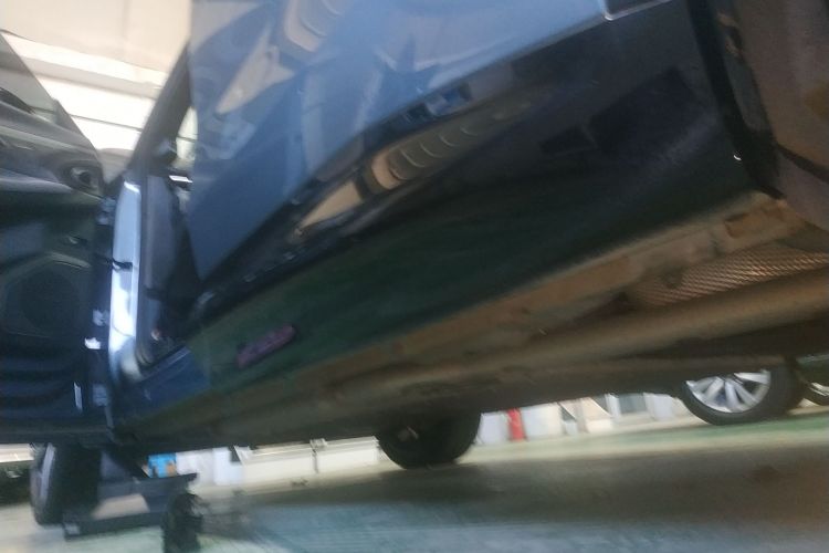 领克08 EM-P 2025款 220km 四驱性能Halo局部细节9002