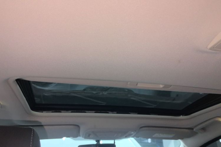 福特 福克斯 2018款 三厢经典 EcoBoost 180 自动精英型局部细节22