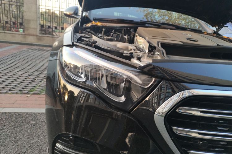 奔驰E级 2024款 E 260 L车身外观8