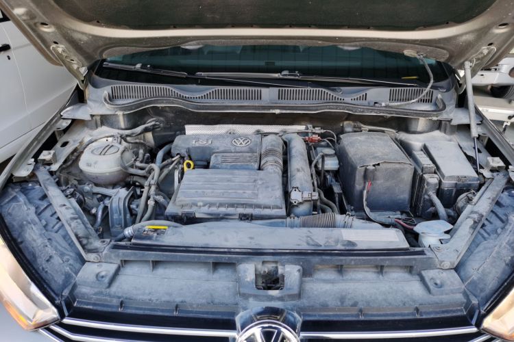 大众 高尔夫·嘉旅 2016款 280TSI 自动豪华型机舱底盘24