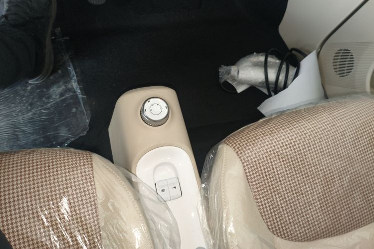 五菱汽车 宏光MINIEV 2024款 第三代 215km 青春版局部细节18