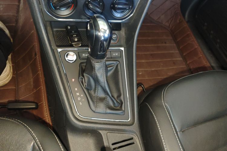 大众 朗逸 2017款 1.6L 自动舒适版中控内饰18